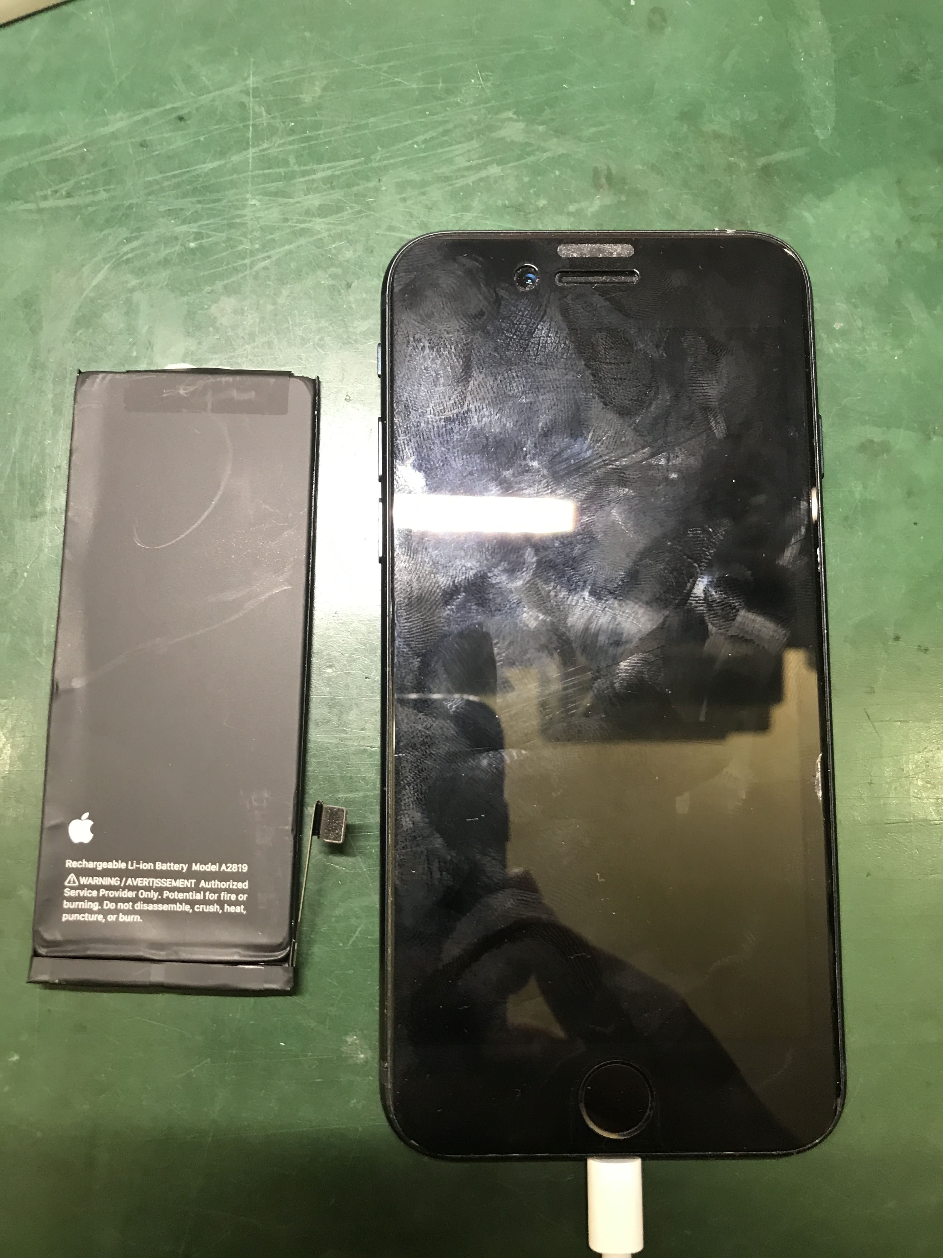 iPhoneSE2 バッテリー交換【スマホ修理工房川崎店】